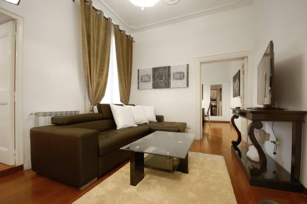 Banchi - Classic Apartment Between Navona And Campo Dei Fiori Řím Exteriér fotografie